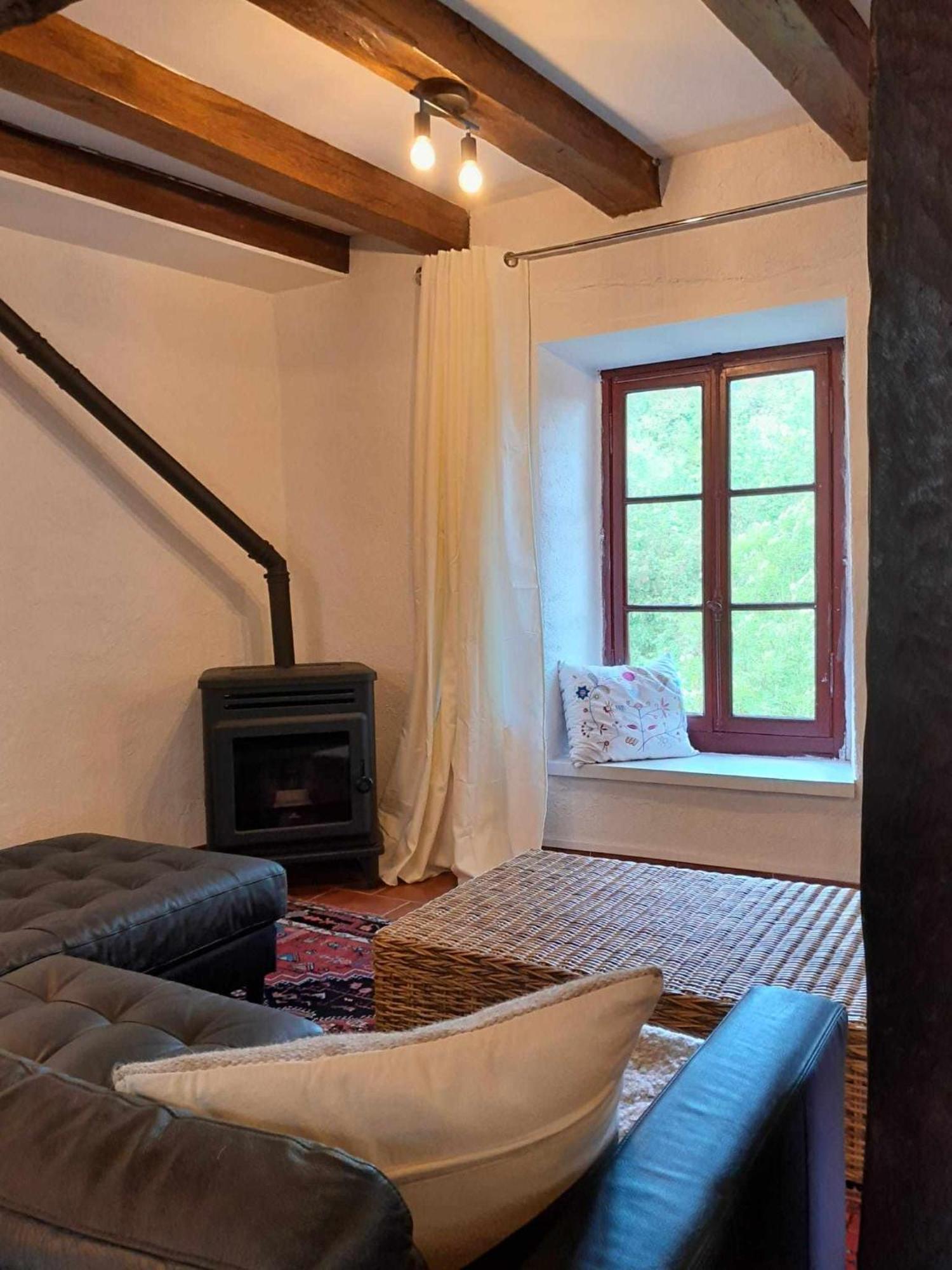 Gite "La Petite" Saint-Benoit-du-Sault Εξωτερικό φωτογραφία