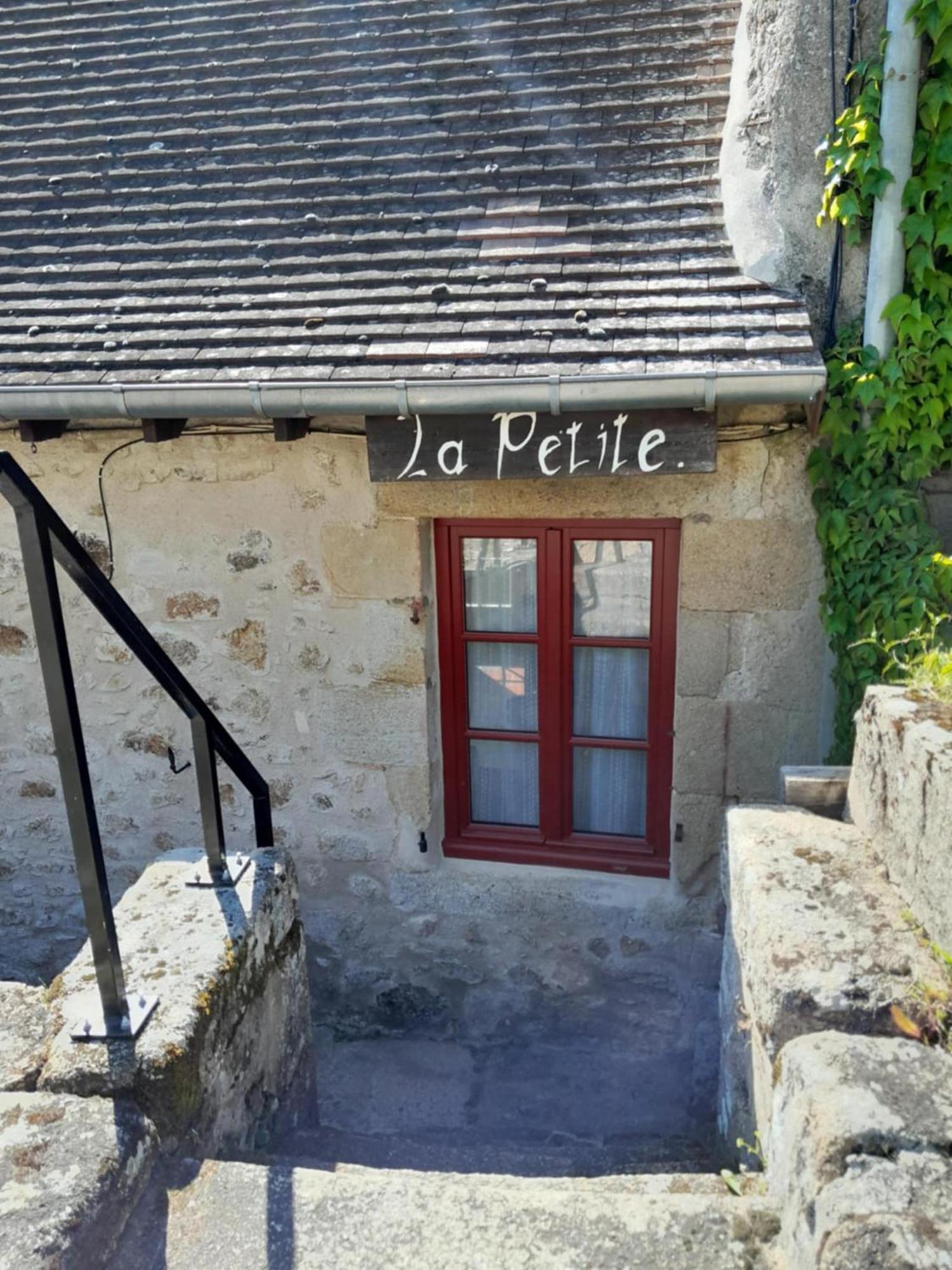 Gite "La Petite" Saint-Benoit-du-Sault Εξωτερικό φωτογραφία